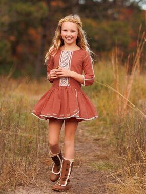 Well Dressed Wolf Marguerite Sunset Harvest Tunic Set with Shorts in 10 NWT
